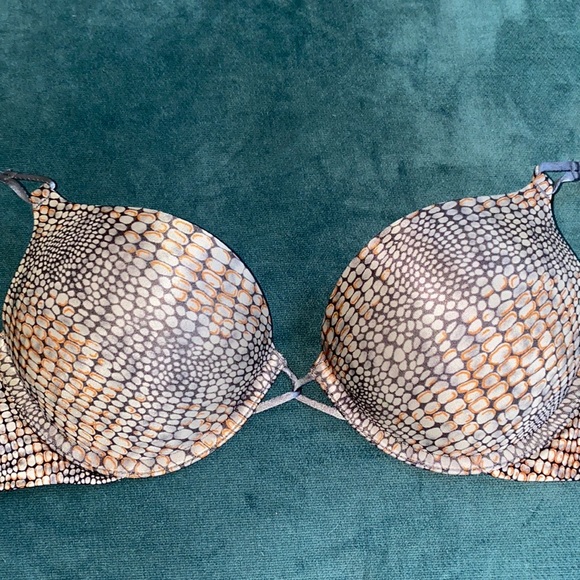 Bra - Picture 1 of 3